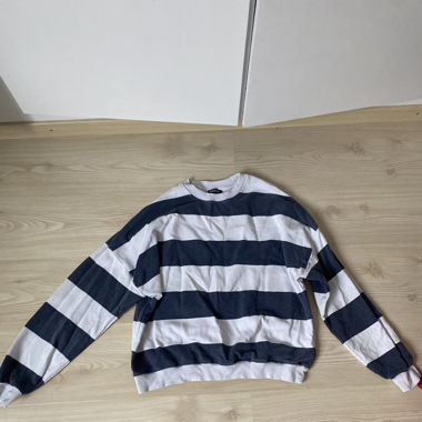 Pull blanc et bleu 