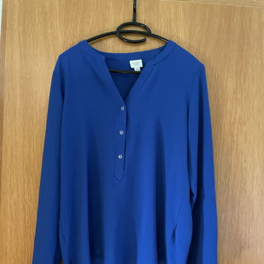 Blaues Hemd