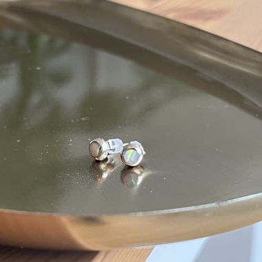 Ohrstecker mit Opal