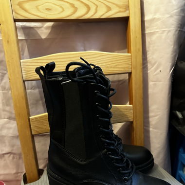 Schwarze Stiefel Grösse 38