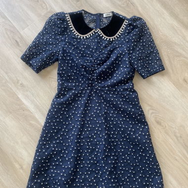 Sandro Navy verzierte Kleid