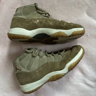 Air Jordan 11 Retro "Neutral Olive" sneakers