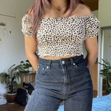 Leopard crop top🏵️