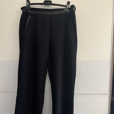 Pantalon à pince avec détail similicuir 