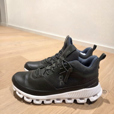 On Running Cloud Hi Waterproof scarpe da corsa