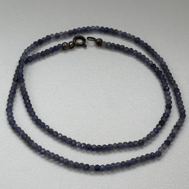 Collana / bracciale di pietre preziose viola