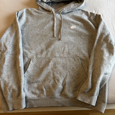 Grauer Nike Kapuzenpullover Grösse L