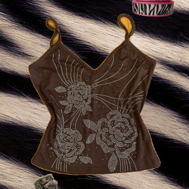 Braunes Top mit Strassblumen