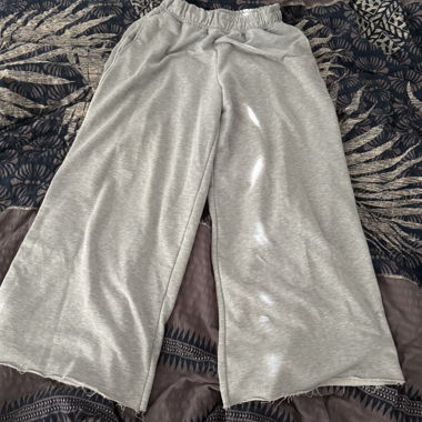 Graue Jogginghose