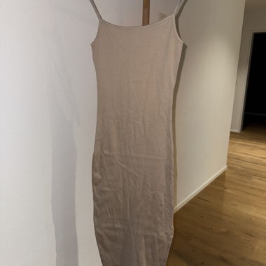 Abito con spalline Amisu beige