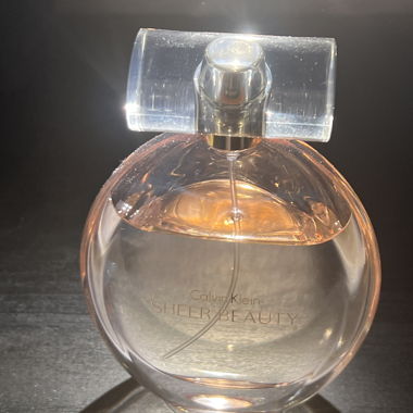Calvin Klein Sheer Beauty perfume