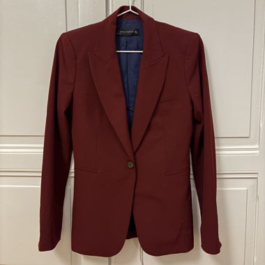 Blazer bordeaux de Zara