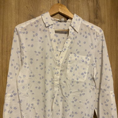 Damenbluse mit Blümchen Optik
