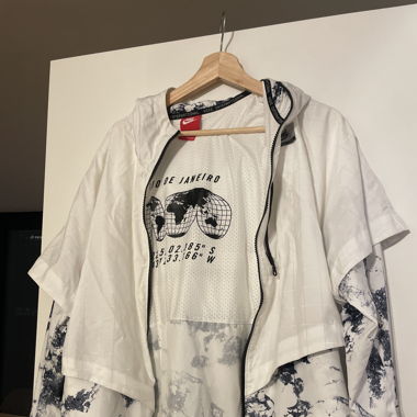 Nike wind jacket