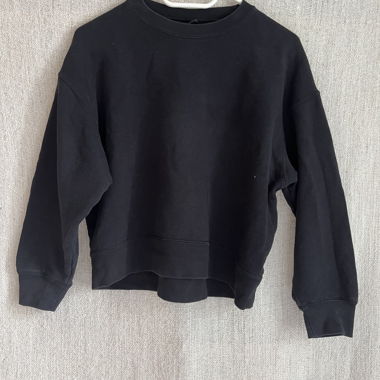 UNIQLO schwarzer Sweater, Grösse L (eher M)