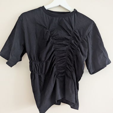 T-shirt noir EDITED avec volants Gr. 36