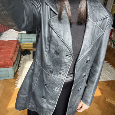 Schwarze Blazerjacke aus Leder