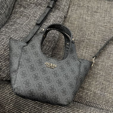 Guess Umhängetasche schwarz