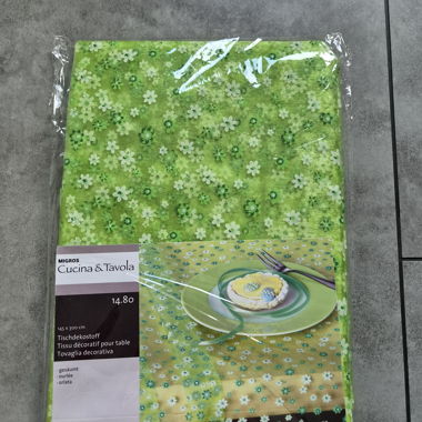Decorative table fabric/tablecloth