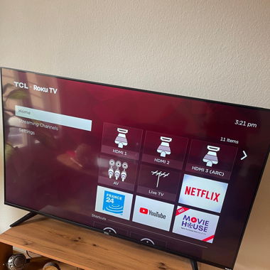 TV US TLC smart TV 55" fonctionnelle