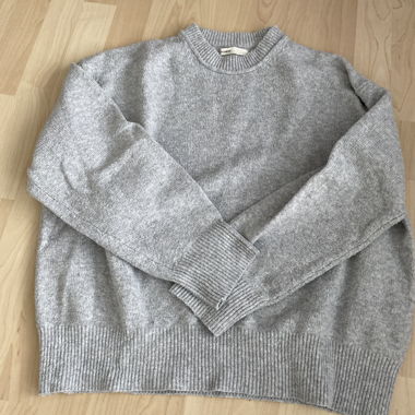 Pull en maille gris