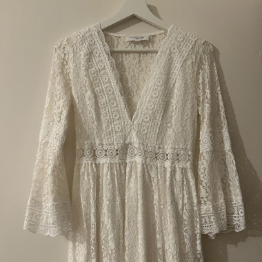 Robe blanche dentelle 