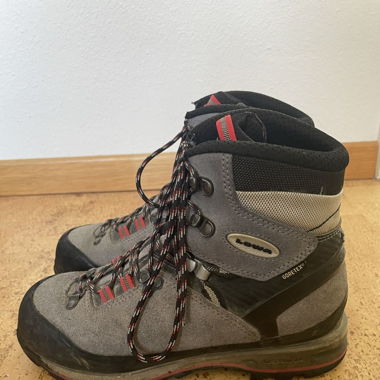 Steigeisenfeste Bergschuhe Lowa