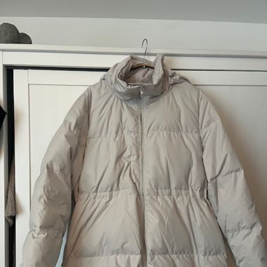 COS Daunenjacke hellbeige