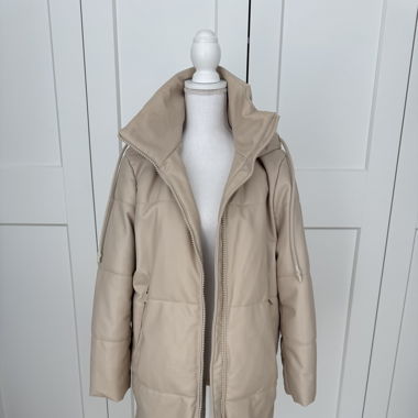 Zara Winterjacke Beige