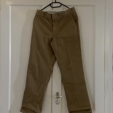 Pantaloni dritti