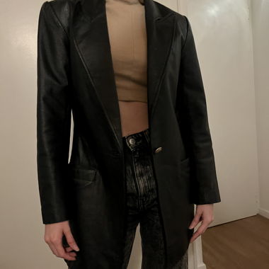 Schwarzer Lederblazer
