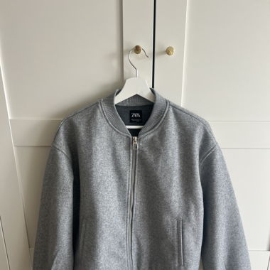 Zara Jacke