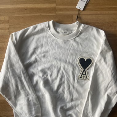 Ami Paris Pulli