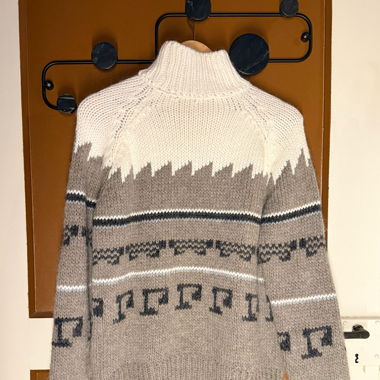 Pull à col roulé en L