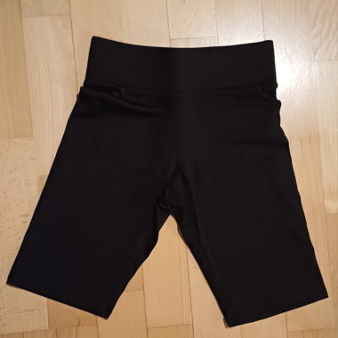 Short black sport-pants
