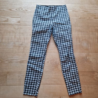 Pantaloni elasticizzati bianco e nero