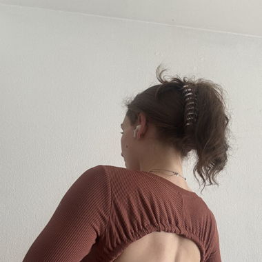 Alo Rückenfreies Langarm Shirt 