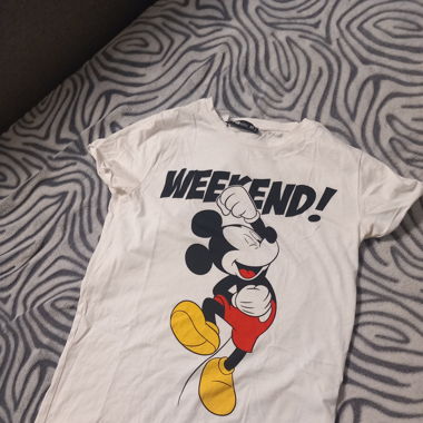 T-shirt et chaussettes 