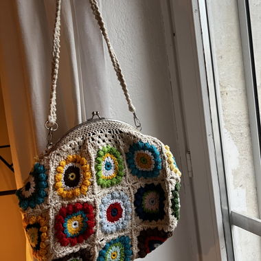 Handgehäkelte Tasche