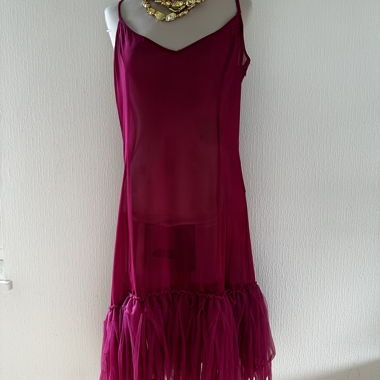 Fuchsia Negligé-Kleid mit Fransen