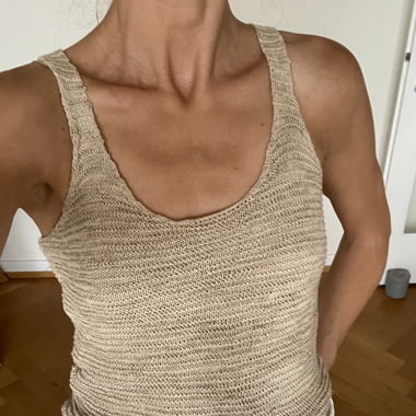 Tan top. Mango