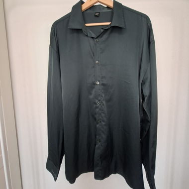 Camicia verde in raso
