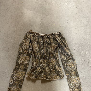 offtheshoulder top