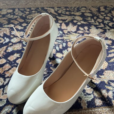 Mary Jane in vernice bianca