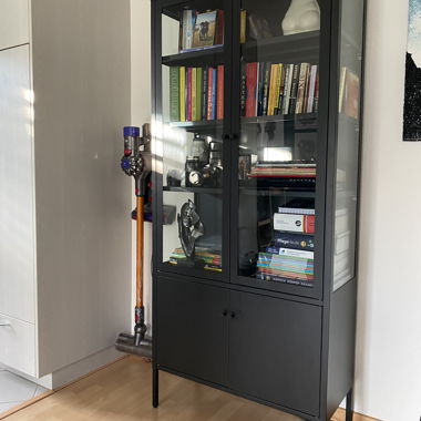 Metal vitrine modern style 