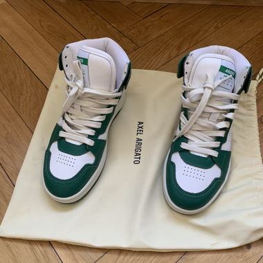Axel ARIGATO Sneaker in Grün und Weiss