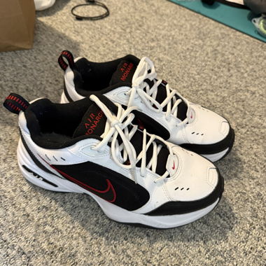 Nike Air Monarch IV Sneaker weiss/schwarz