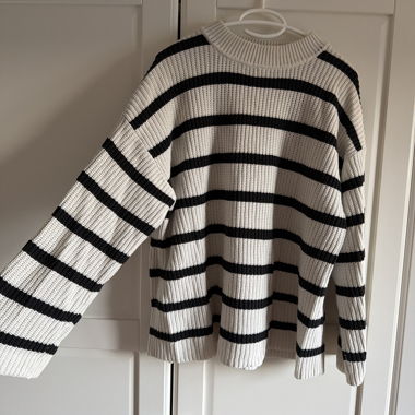 Gestreifter Strickpullover H&M
