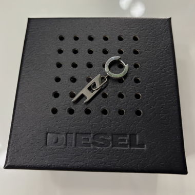 diesel mono-earring