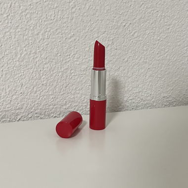 Roter Clinique Lippenstift